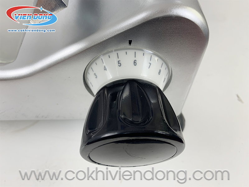 Máy thái thịt sống và chín